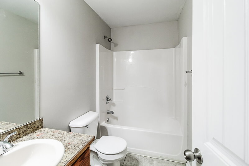 1,975/Mo, 64 Hamil Court NW Cartersville, GA 30120 Bathroom View