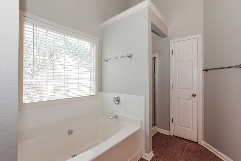 2,730/Mo, 409 Mazley Drive Locust Grove, GA 30248 Main Bathroom View