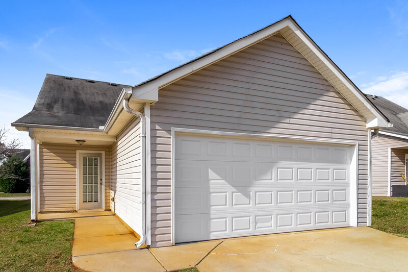 1,740/Mo, 1870 New Orleans McDonough, GA 30252 Rear View