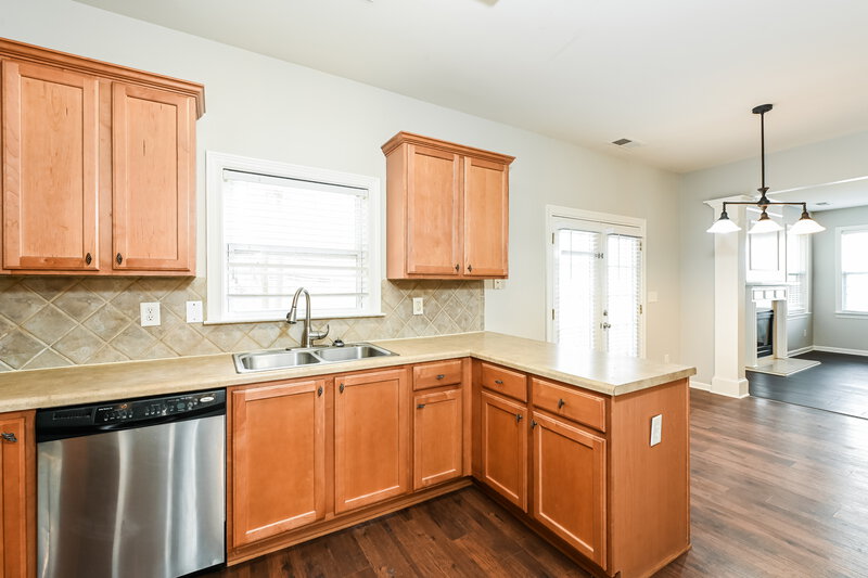 2,165/Mo, 3321 Southerland Court Douglasville, GA 30135 Kitchen View 2