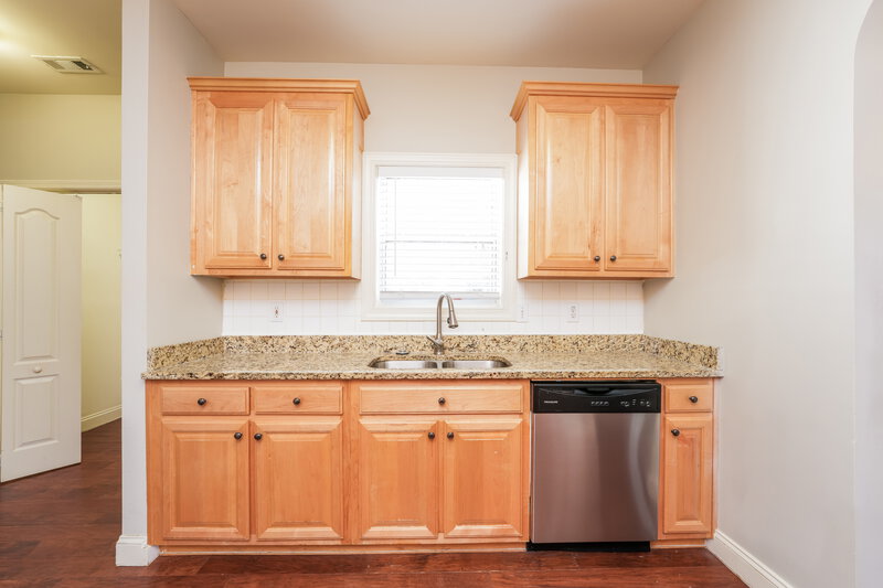 2,370/Mo, 412 Big Leaf Walk McDonough, GA 30253 Kitchen View