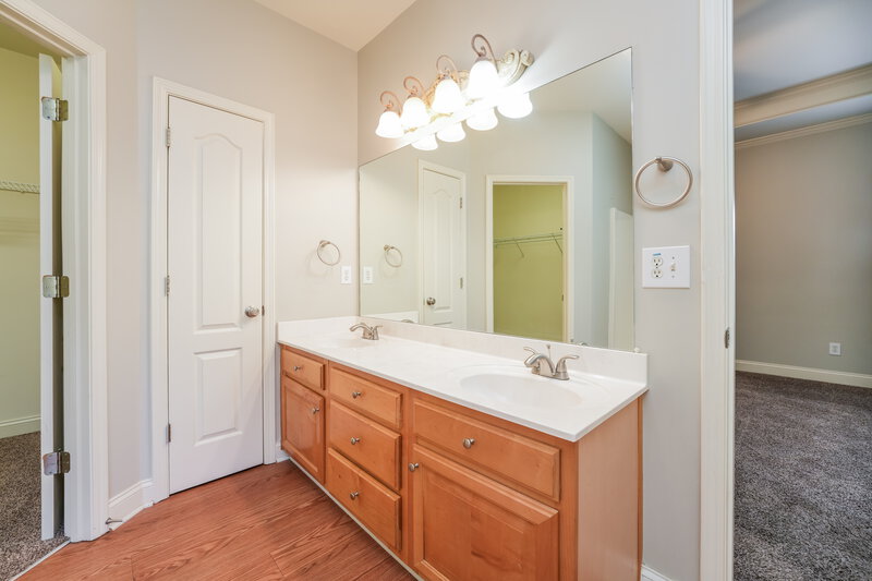 2,370/Mo, 412 Big Leaf Walk McDonough, GA 30253 Main Bathroom View