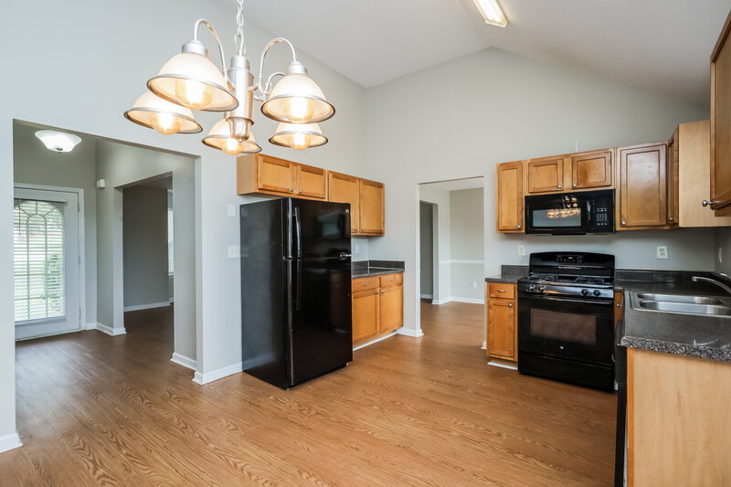 2,000/Mo, 153 Bellington Dr McDonough, GA 30253 Kitchen View 2