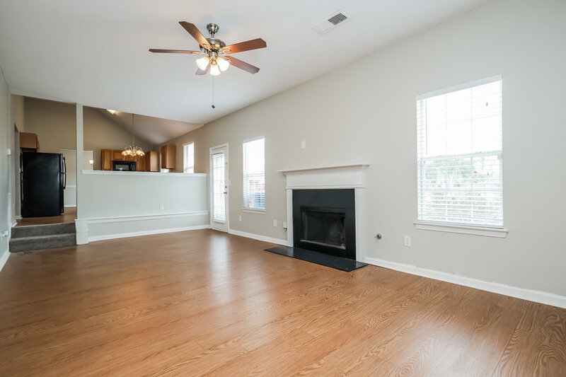 2,000/Mo, 153 Bellington Dr McDonough, GA 30253 Family Room View