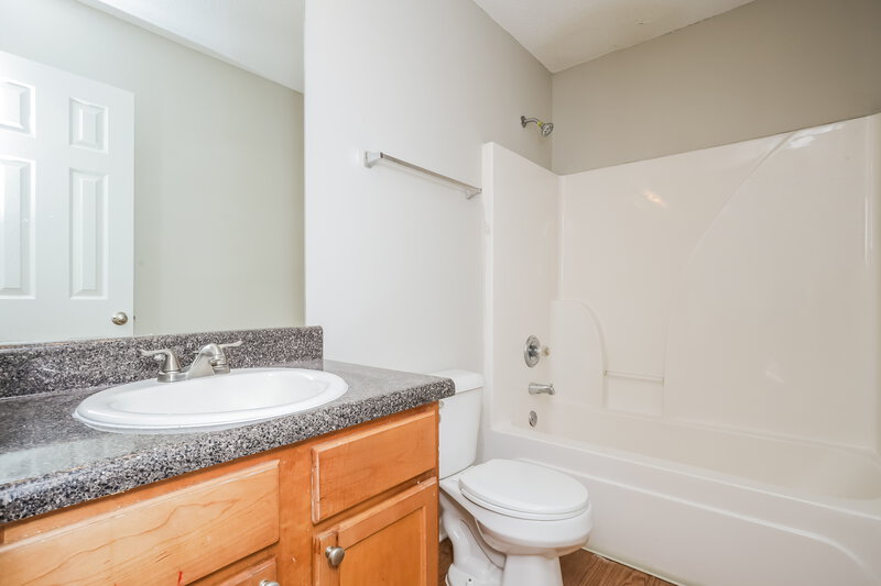 2,000/Mo, 153 Bellington Dr McDonough, GA 30253 Bathroom View