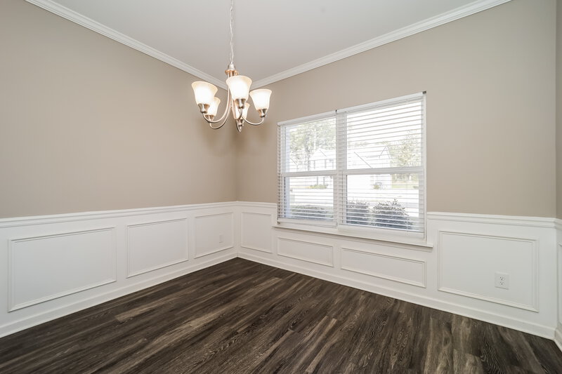 2,200/Mo, 79 Moss Way Cartersville, GA 30120 Dining Room View