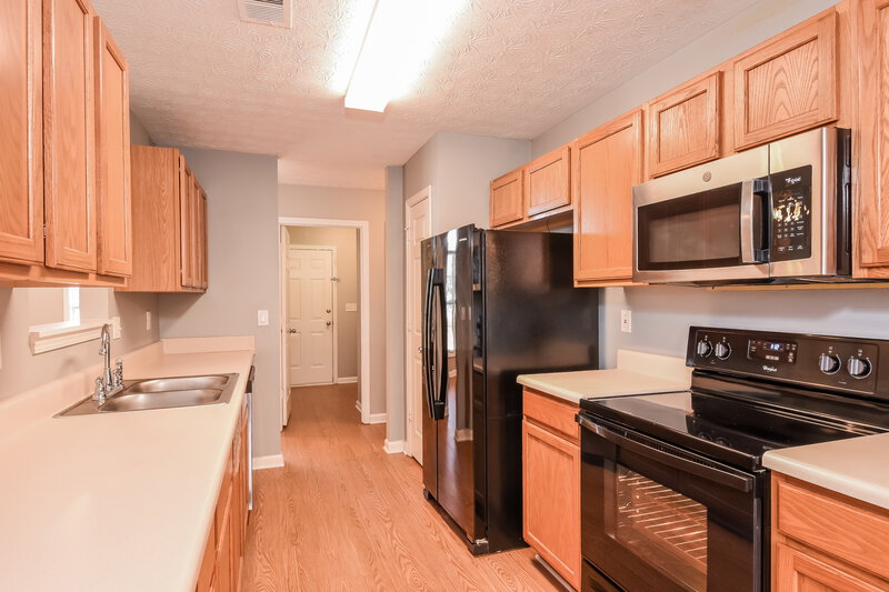 1,785/Mo, 1917 Summit Creek Way Loganville, GA 30052 Kitchen View 2