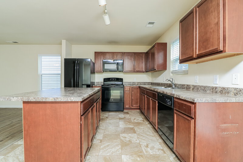 1,885/Mo, 54 Sharp Way Cartersville, GA 30120 Kitchen View