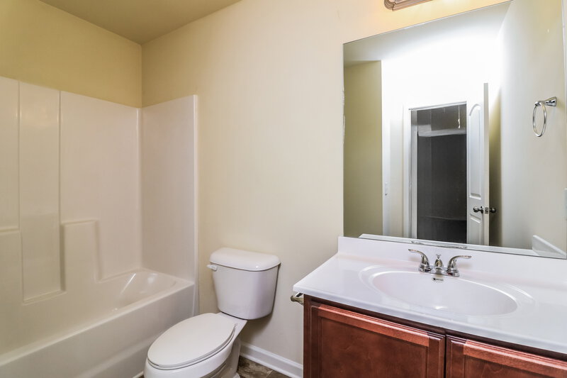 1,625/Mo, 58 Sharp Way Cartersville, GA 30120 Bathroom View
