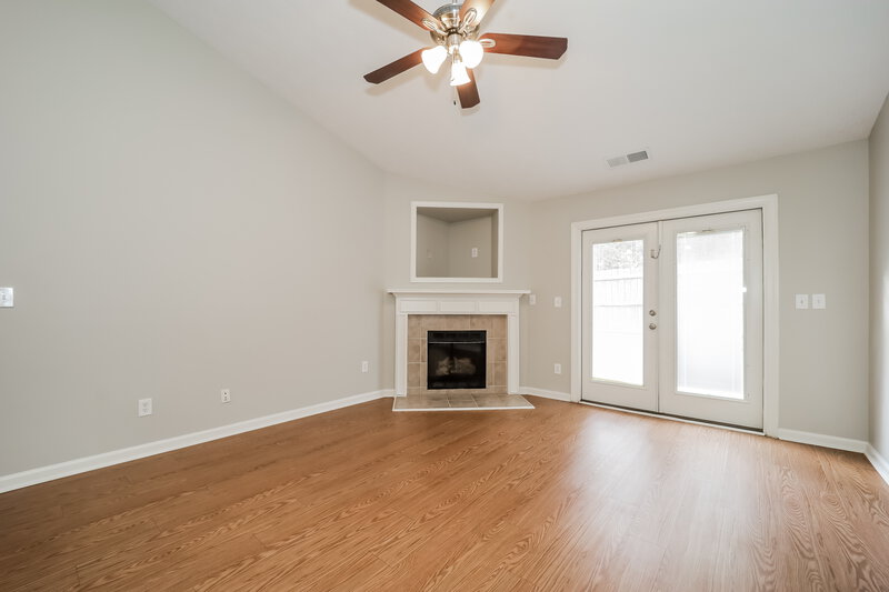 2,150/Mo, 8416 Somerton Circle Douglasville, GA 30134 Living Room View