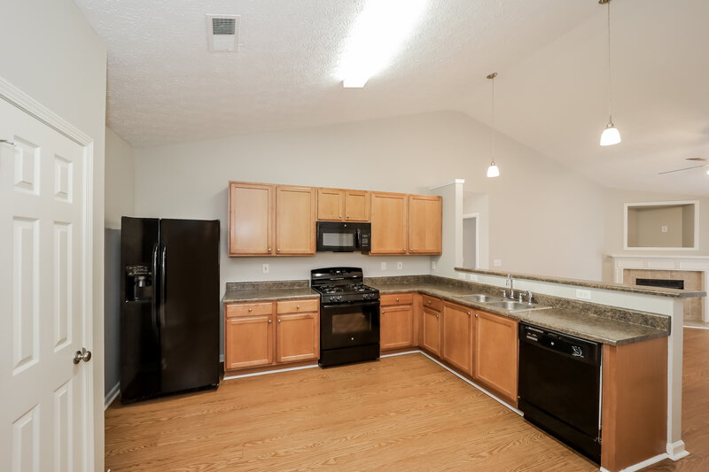 2,150/Mo, 8416 Somerton Circle Douglasville, GA 30134 Kitchen View