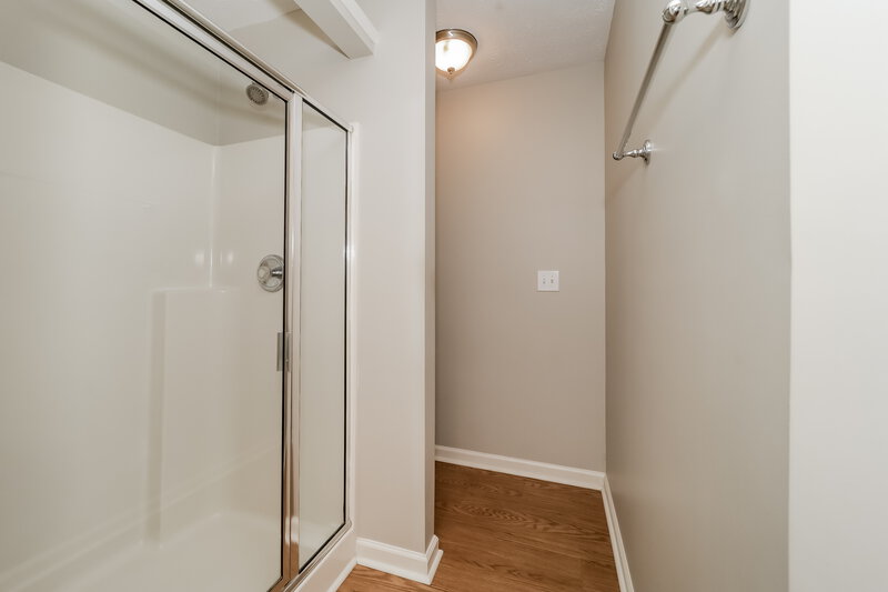 2,150/Mo, 8416 Somerton Circle Douglasville, GA 30134 Main Bathroom View 2