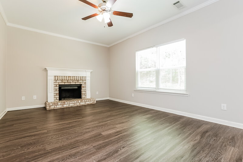 2,180/Mo, 412 Fieldcrest Drive Dallas, GA 30132 Living Room View