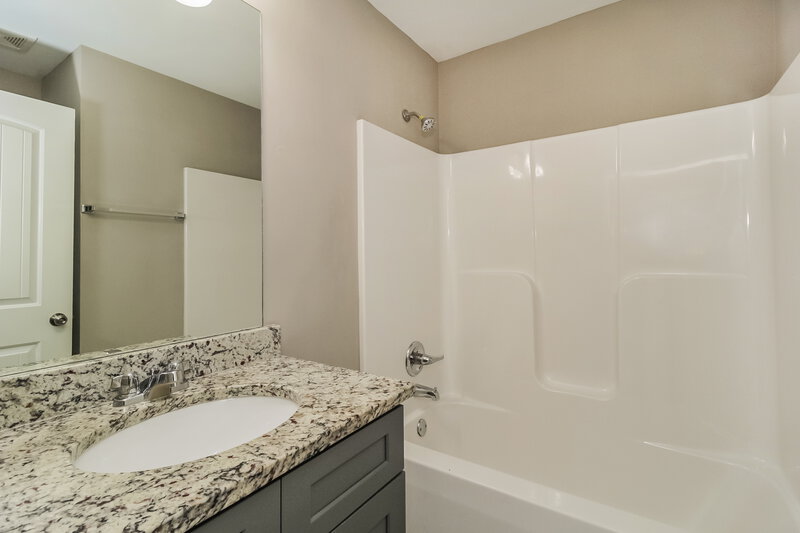2,140/Mo, 386 Fieldcrest Dr Dallas, GA 30132 Bathroom View