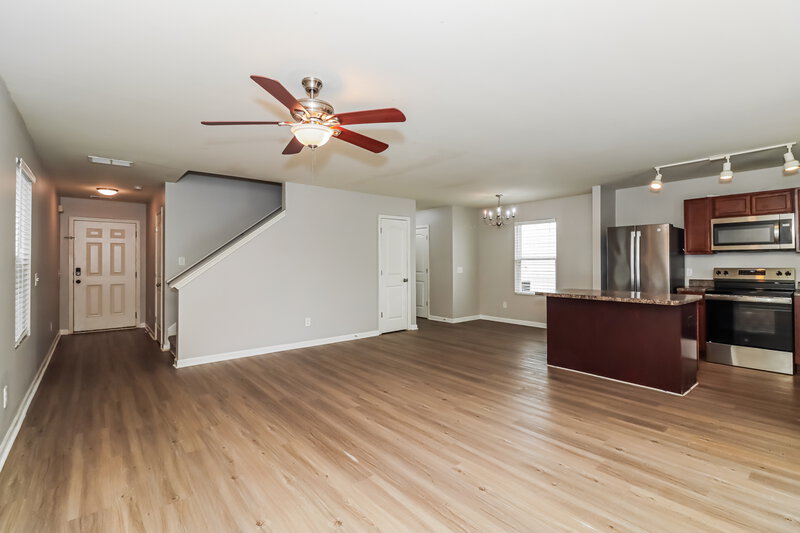 1,660/Mo, 16 Everett Circle Cartersville, GA 30120 Living Room View 3