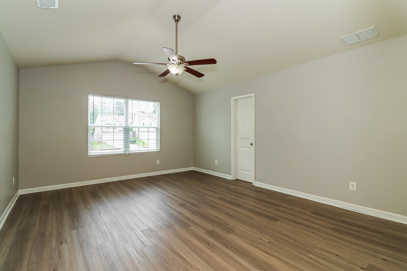 1,660/Mo, 16 Everett Circle Cartersville, GA 30120 Main Bedroom View