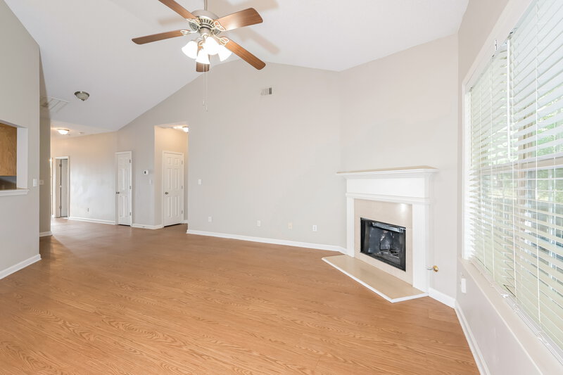 1,640/Mo, 714 Patriots Point Street Locust Grove, GA 30248 Living Room View