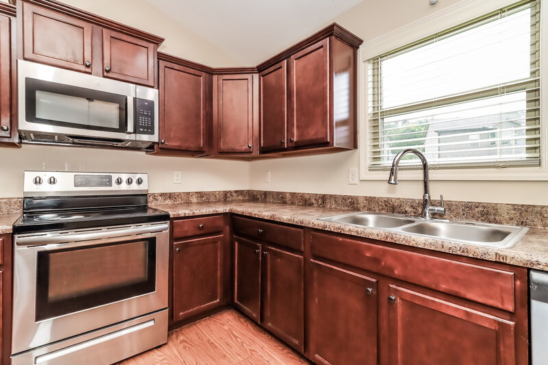 2,300/Mo, 202 Comet Court Dallas, GA 30157 Kitchen View 2