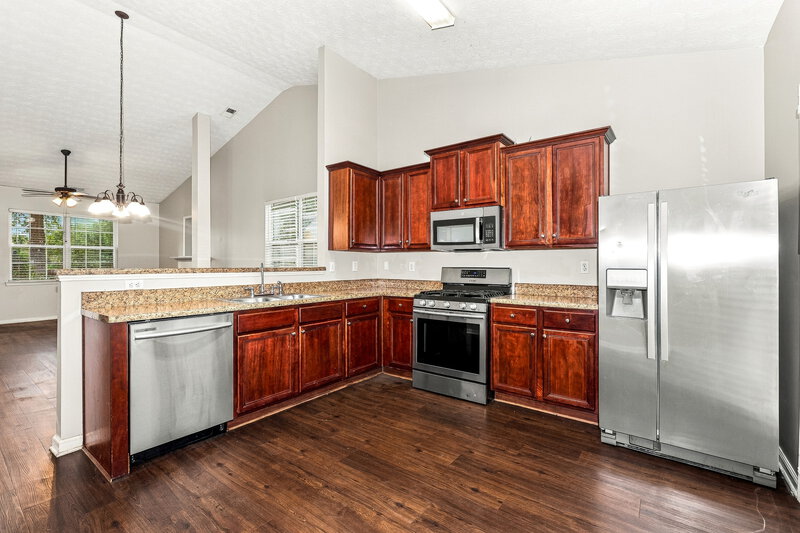 1,840/Mo, 1317 Winwood Drive McDonough, GA 30253 Kitchen View 2