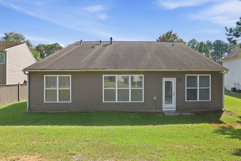 2,050/Mo, 5486 Somer Mill Road Douglasville, GA 30134 Rear View