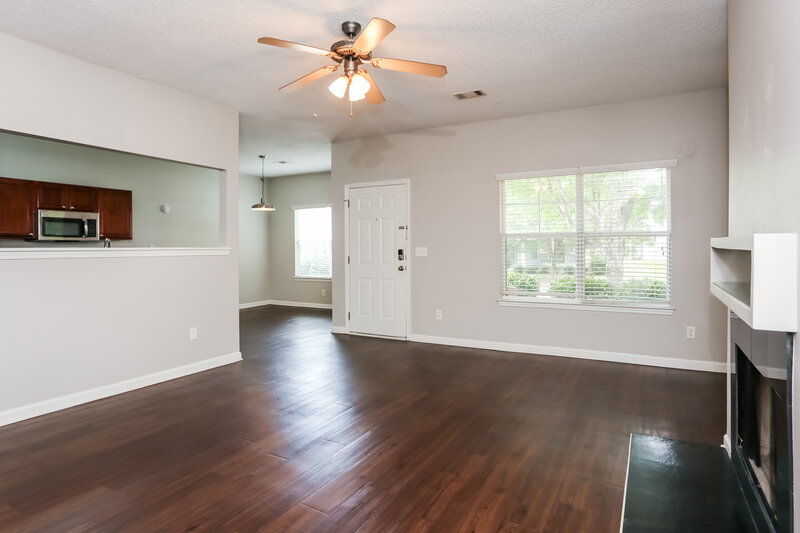 3,040/Mo, 182 Stillwood Dr Newnan, GA 30265 Living Room View 2
