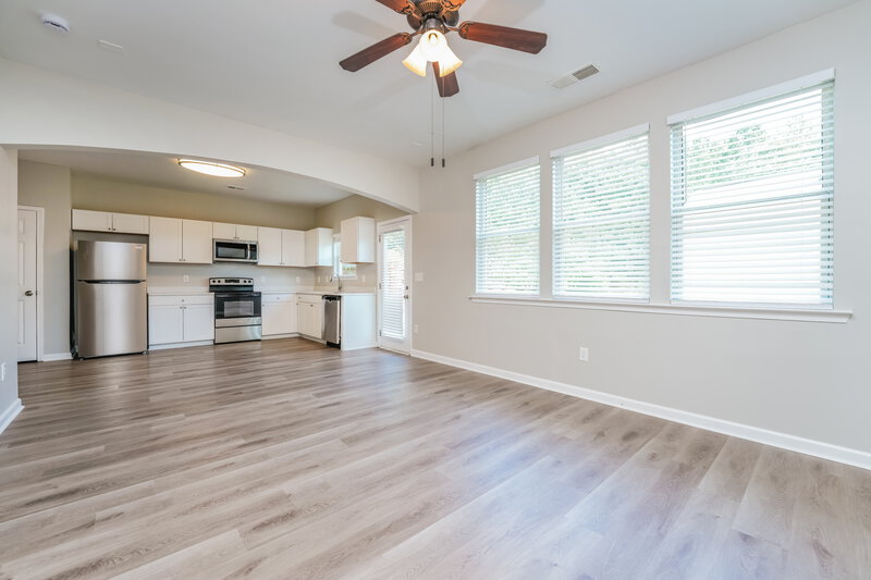 2,405/Mo, 793 Lobdale Falls Dr Lawrenceville, GA 30045 Living Room View