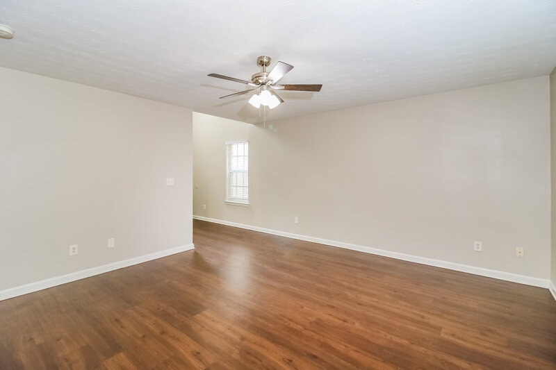 2,440/Mo, 1114 Dunaway Dr McDonough, GA 30253 Living Room View 2