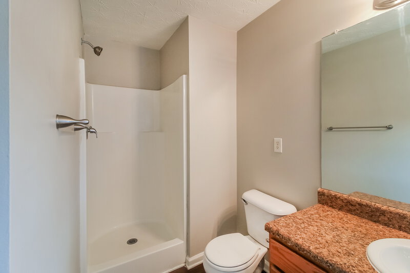 2,440/Mo, 1114 Dunaway Dr McDonough, GA 30253 Main Bathroom View 2