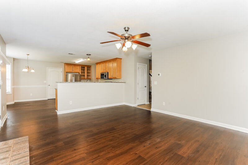2,600/Mo, 5102 Redcoat Ln McDonough, GA 30252 Living Room View 2
