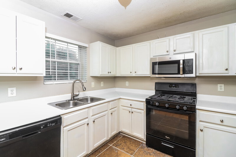 2,180/Mo, 2991 Heather Lake Drive Austell, GA 30106 Kitchen View