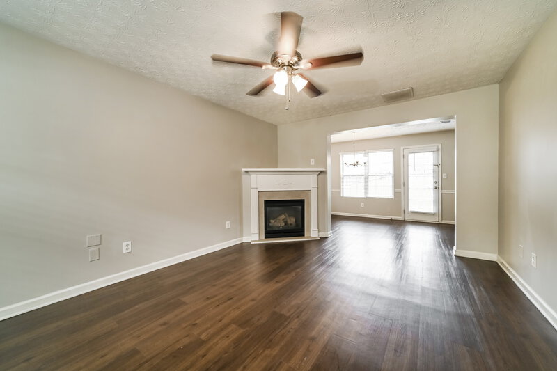 2,370/Mo, 5175 Tussahaw Xing McDonough, GA 30252 Living Room View
