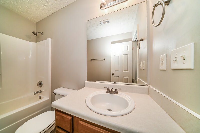 2,370/Mo, 5175 Tussahaw Xing McDonough, GA 30252 Bathroom View 2