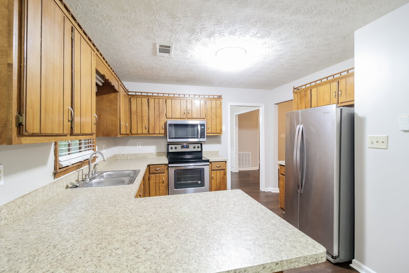 1,735/Mo, 1418 Hillside Pl Conyers, GA 30094 Kitchen View 2