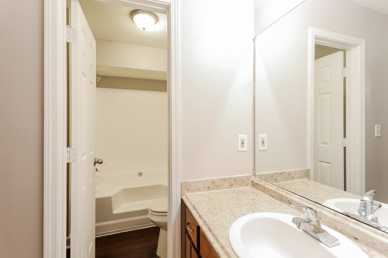 1,735/Mo, 1418 Hillside Pl Conyers, GA 30094 Main Bathroom View