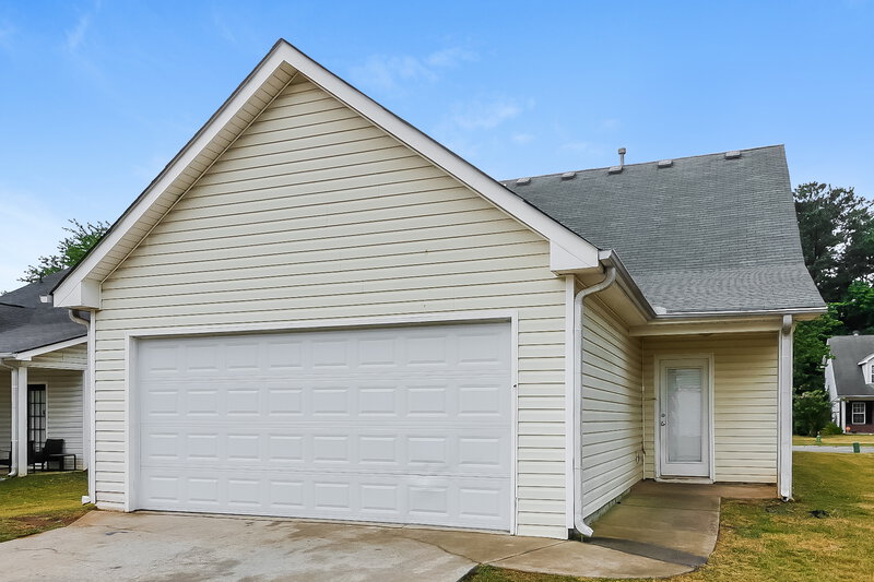 2,480/Mo, 1675 New Orleans Way McDonough, GA 30252 Rear View
