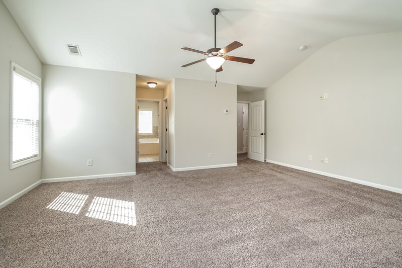 2,360/Mo, 377 Cliffhaven Circle Newnan, GA 30263 Main Bedroom View 2