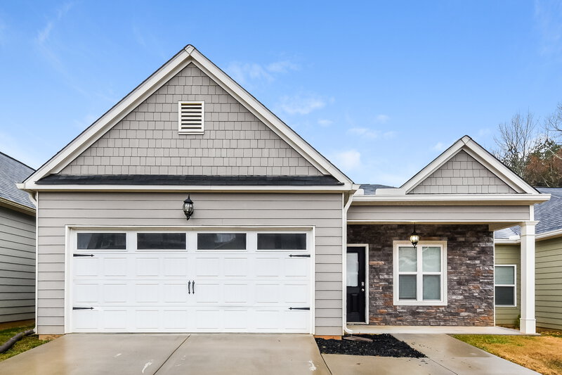 1,950/Mo, 19 Castlemoor Loop Adairsville, GA 30103 External View