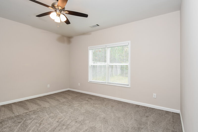 2,030/Mo, 19 Castlemoor Loop Adairsville, GA 30103 Main Bedroom View 2