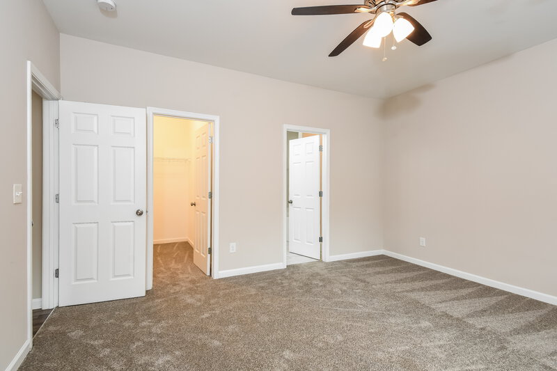 2,030/Mo, 19 Castlemoor Loop Adairsville, GA 30103 Main Bedroom View 3