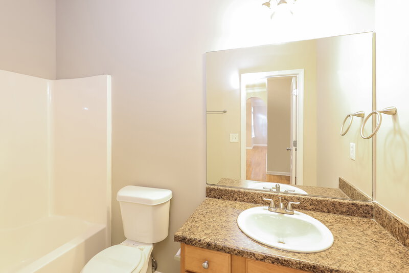 2,175/Mo, 295 Monarch Village Way Stockbridge, GA 30281 Bathroom View