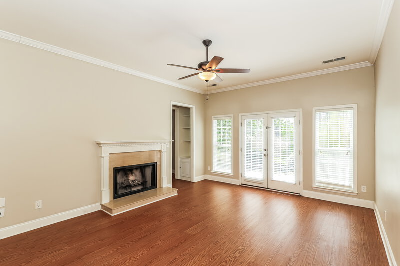 2,085/Mo, 31 Village Park Dr Newnan, GA 30265 Living Room View
