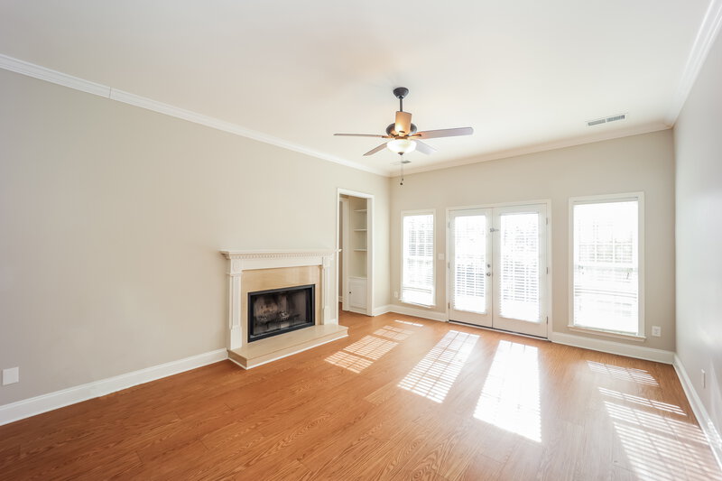 2,060/Mo, 31 Village Park Dr Newnan, GA 30265 Living Room View