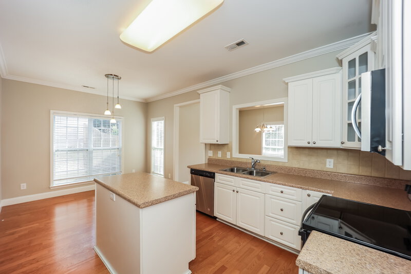 2,060/Mo, 31 Village Park Dr Newnan, GA 30265 Kitchen View