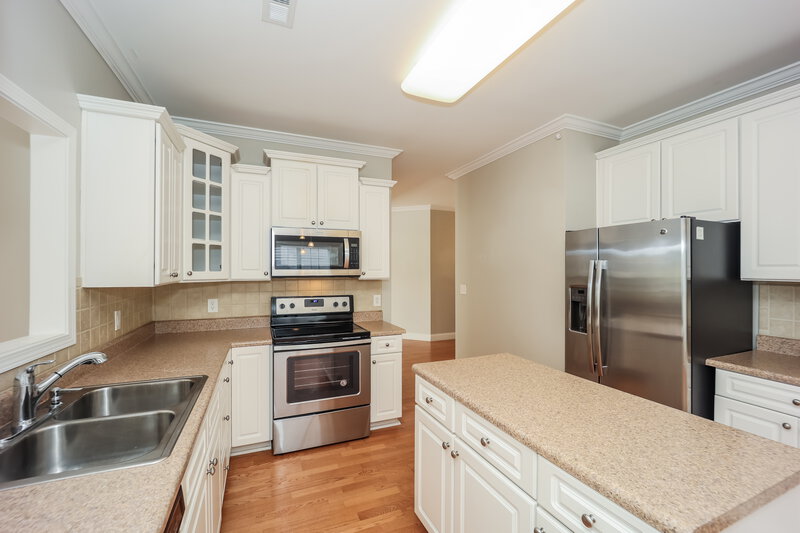 2,060/Mo, 31 Village Park Dr Newnan, GA 30265 Kitchen View 2