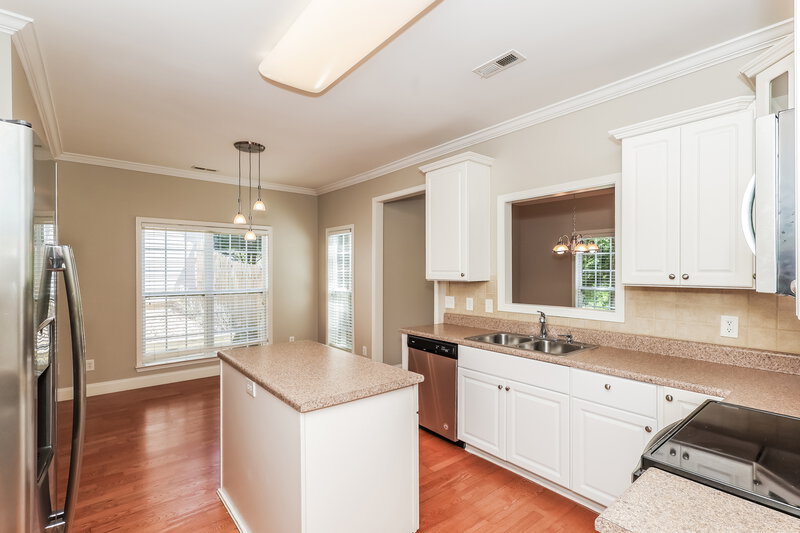 2,085/Mo, 31 Village Park Dr Newnan, GA 30265 Kitchen View 3