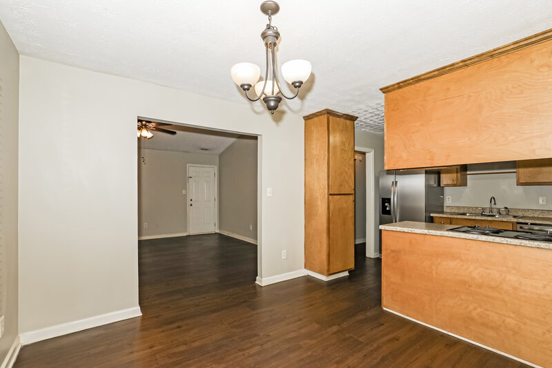 1,675/Mo, 465 Rosehill Drive McDonough, GA 30253 Dining Room View 2