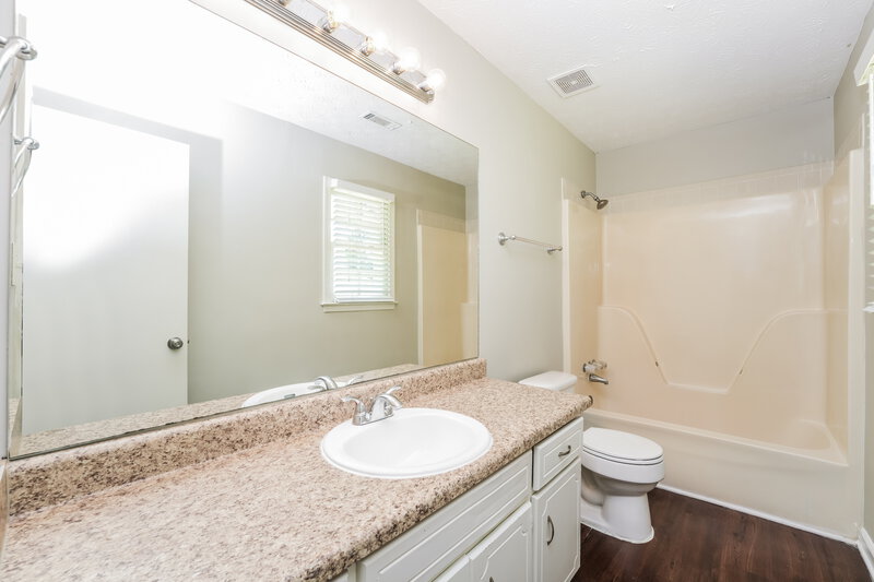 1,830/Mo, 465 Rosehill Drive McDonough, GA 30253 Main Bathroom View
