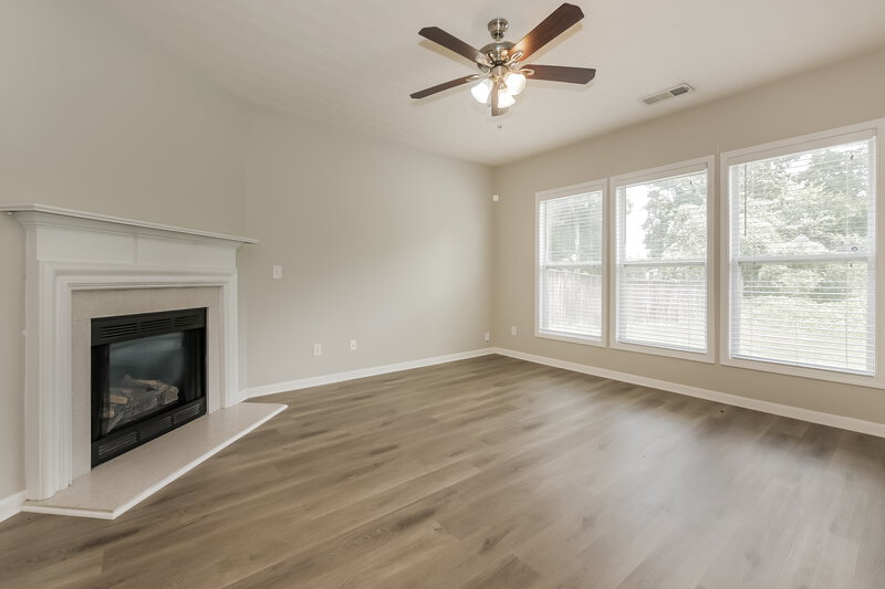 1,940/Mo, 1594 Thornwick Trace Stockbridge, GA 30281 Living Room View