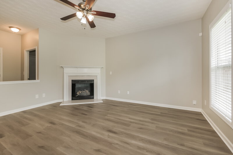 1,940/Mo, 1594 Thornwick Trace Stockbridge, GA 30281 Living Room View 2