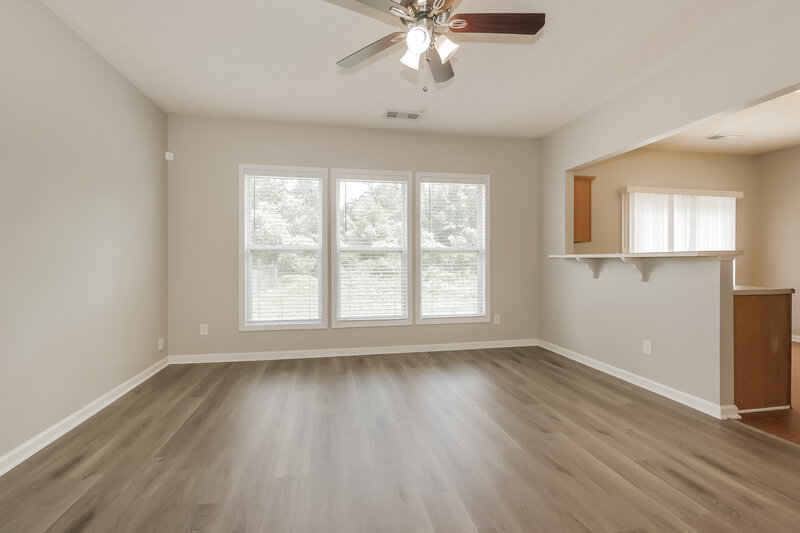 1,940/Mo, 1594 Thornwick Trace Stockbridge, GA 30281 Living Room View 4